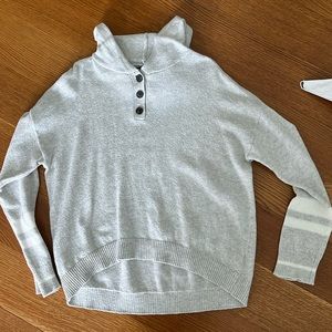 American Eagle Light Hooded Sweater
